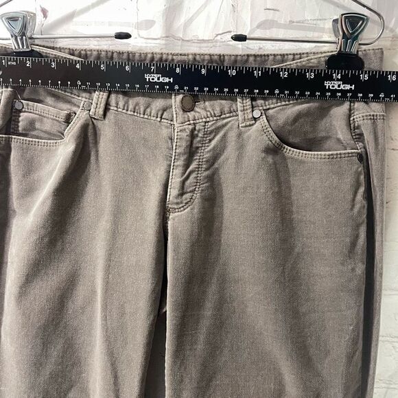 Ann Taylor Modern Boot  - Picture 3 of 7